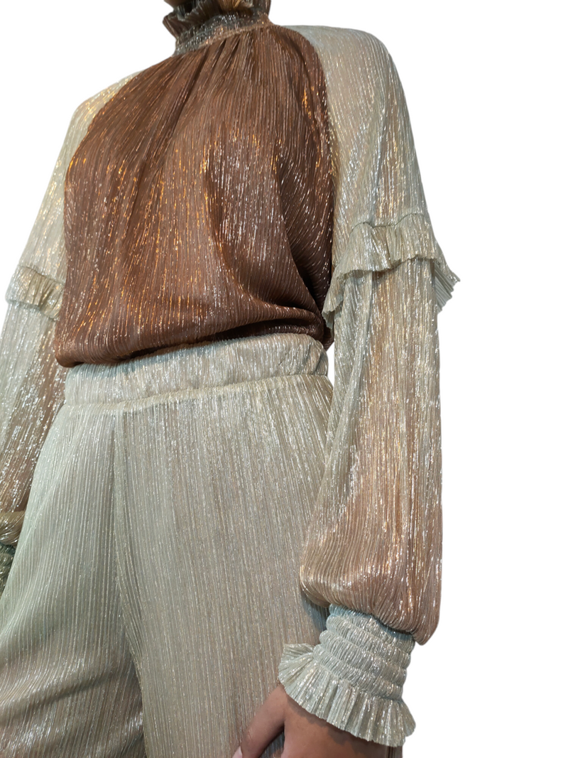 Elegant Two-tone Pleated Set with Pants
