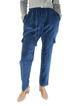 Pantaloni casual a coste blu