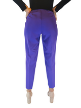 Pantaloni carota viola