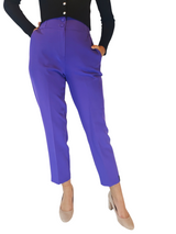 Pantaloni carota viola